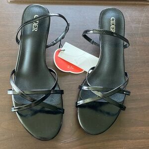 NWT Cider kitten heel sandal
